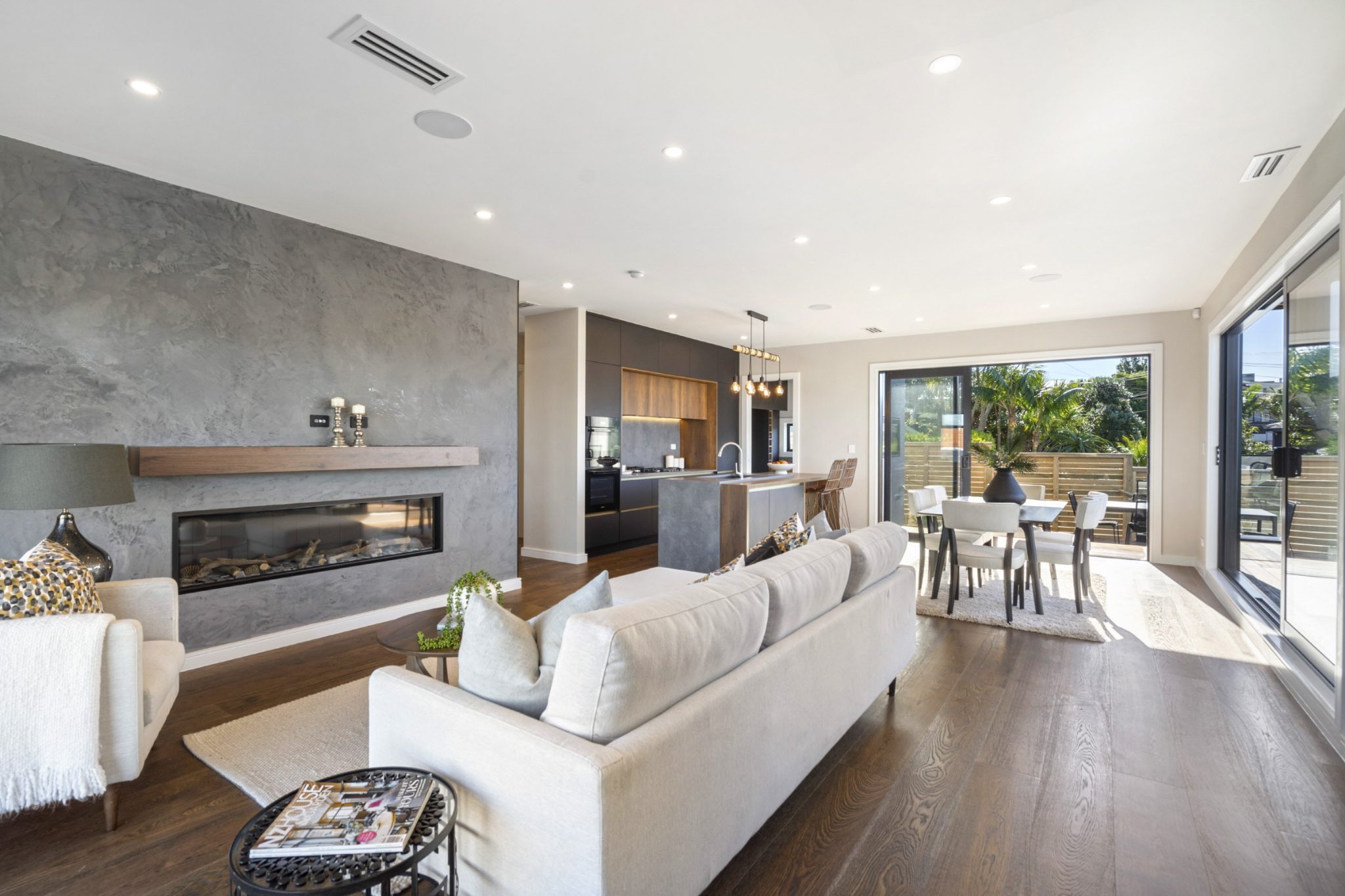 BEACH RD, CASTOR BAY - JH GROUP